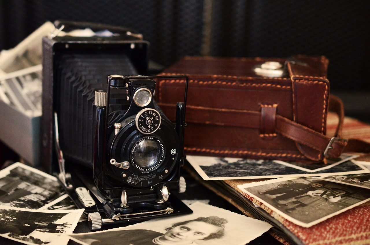 camera, old, antique, voigtlander, nostalgia, black and white photos, old camera, photography, classic, vintage, retro, 