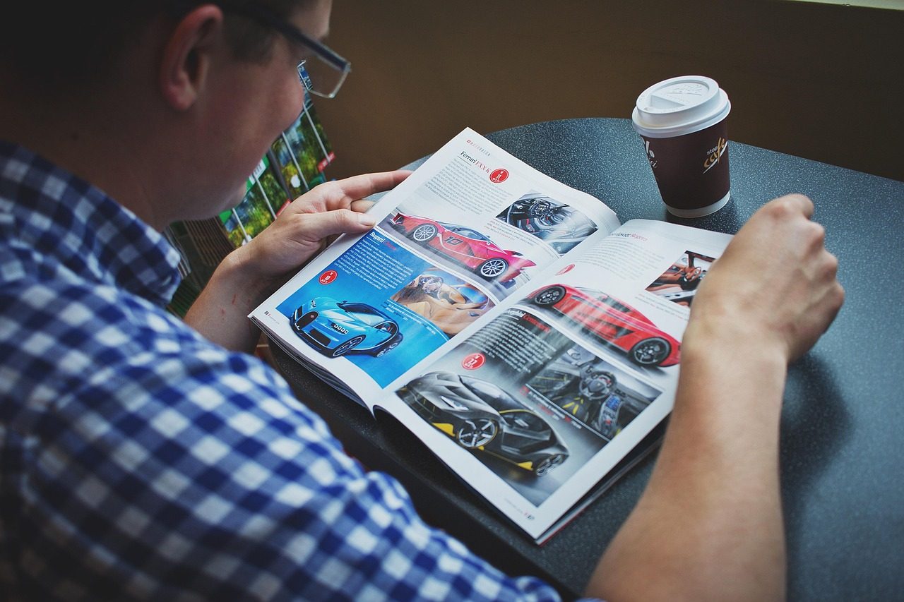 coffee, drink, hands, magazine, man, reading, blue coffee, blue reading, magazine, magazine, magazine, magazine, magazin